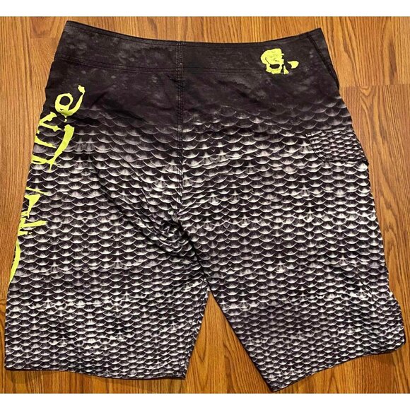 Salt Life SLX-QD Fish Scale AOP Board Shorts Mens 32 Beach Swim Trunks - Picture 2 of 6